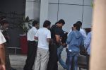 Shahrukh Khan snapped at dmestic airport on 16th Oct 2011 (3).JPG